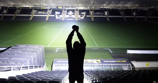 Light up a stadium with a 100,000 lumen torch - Jon Gadget - IMALENT®